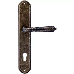 Дверная ручка PETRA (Петра) 304 на планке PL01 античная бронза F23 под цилиндровый механизм CYL