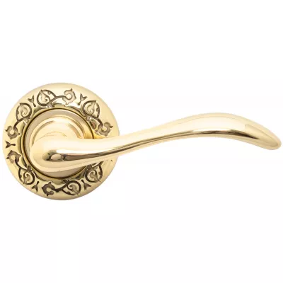 Дверная ручка Extreza AGATA (Агата) 310 на розетке R04 полированная латунь F01