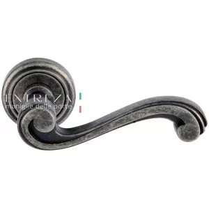 Дверная ручка LINA (Лина) 313 на розетке R01 античное серебро F45