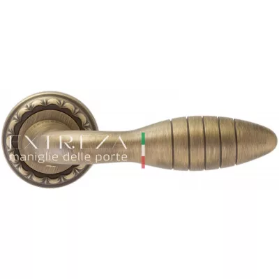 Дверная ручка Extreza MIREL (Мирел) 316 на розетке R02 матовая бронза F03
