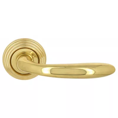 Дверная ручка Extreza COMO (Комо) 322 на розетке R05 полированная латунь F01