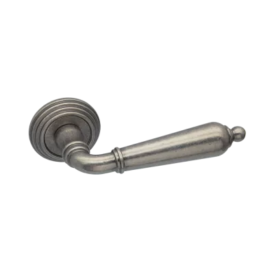 Дверная ручка ADDEN BAU POMOLO V203 Состаренное серебро