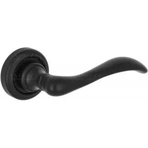 Дверная ручка AGATA (Агата) 310 на розетке R01 черный матовый F22