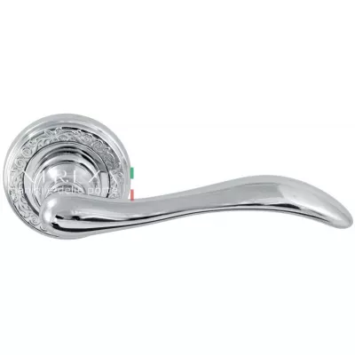 Дверная ручка Extreza AGATA (Агата) 310 на розетке R06 полированный хром F04