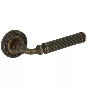 Дверная ручка BENITO (Бенито) 307 на розетке R03 античная бронза F23