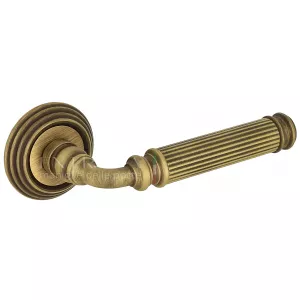 Дверная ручка BENITO (Бенито) 307 на розетке R05 матовая бронза F03