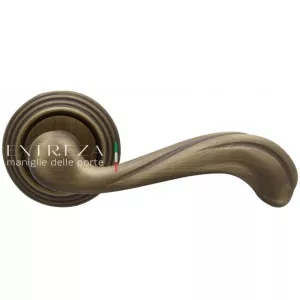 Дверная ручка NINA (Нина) 317 на розетке R05 матовая бронза F03