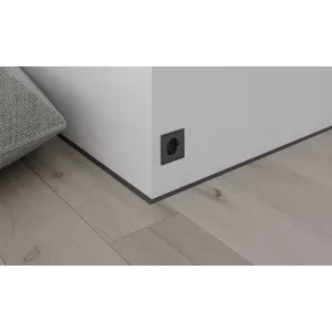 Микроплинтус Лайн Ликорн С-05.25.3 чёрный