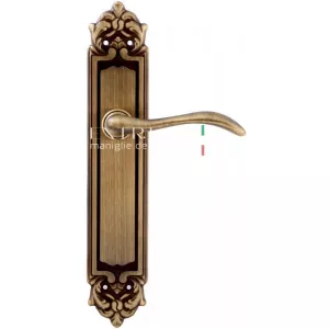 Дверная ручка AGATA (Агата) 310 на планке PL02 матовая бронза F03 без доп. запирания PASS