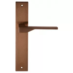 Дверная ручка на планке Extreza Hi-Tech 