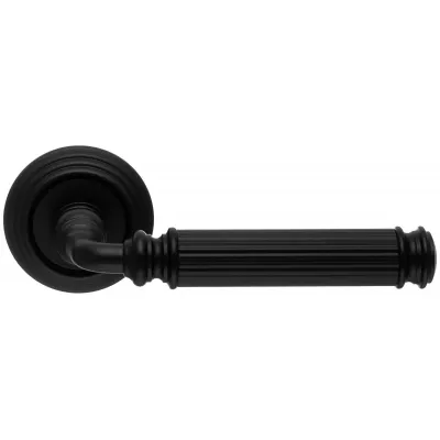 Дверная ручка Extreza "BENITO" (Бенито) 307 на розетке R05 черный F22