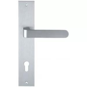 Дверная ручка на планке под цилиндр Extreza Hi-Tech 