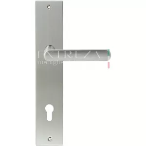 Дверная ручка на планке Extreza Hi-Tech 