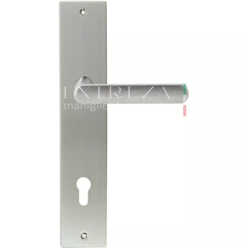 Дверная ручка на планке Extreza Hi-Tech "AQUA" 113 PL11-CYL-85 матовый хром F05