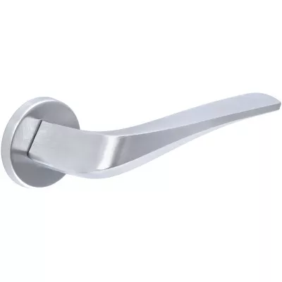 Дверная ручка Extreza Hi-Tech "GIRA" (Гира) 108 на розетке R12 матовый хром F05