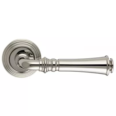 Дверная ручка Extreza "CANNA" 327 круглая розетка R05 полированный никель F21