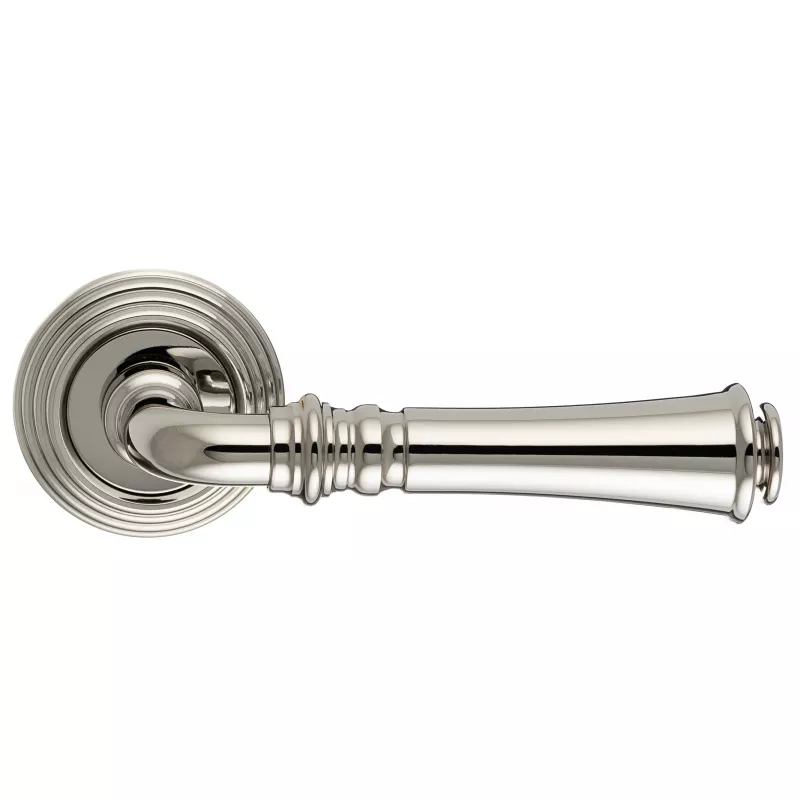 Дверная ручка Extreza "CANNA" 327 круглая розетка R05 полированный никель F21