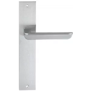 Дверная ручка на планке Extreza 