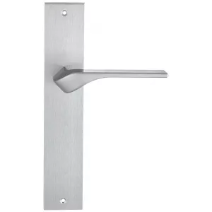 Дверная ручка на планке Extreza 