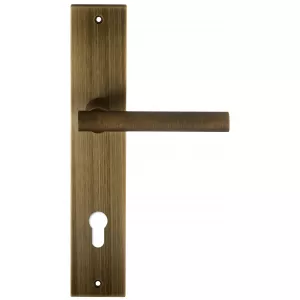 Дверная ручка на планке Extreza Hi-Tech 