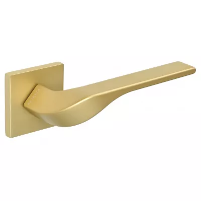 Дверная ручка на розетке Extreza AURA-R15-F02 (AURA 134) матовая латунь