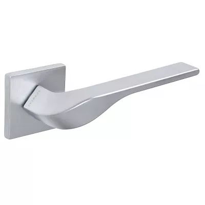 Дверная ручка на розетке Extreza AURA-R15-F05 (AURA 134) матовый хром