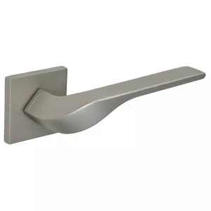 Дверная ручка на розетке Extreza AURA-R15-F20 (AURA 134) матовый никель