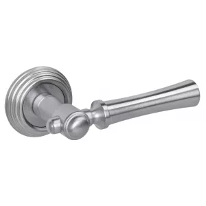 Дверная ручка на розетке Extreza DEZI-R05-F05 (DEZI 309) матовый хром