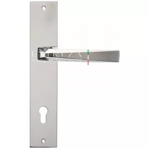 Дверная ручка на планке Extreza Hi-Tech 